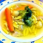 Sok magyar háziasszony rosszul tudja - ekkor kell megsózni a húslevest