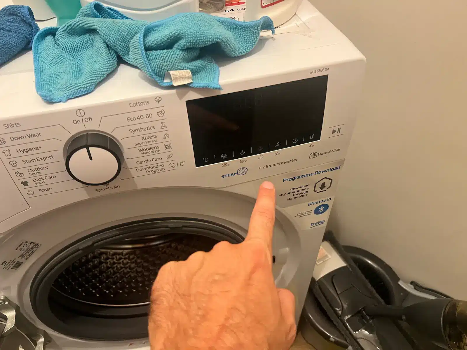 Így tisztíthatod ki a mosógéped egyetlen mozdulattal! Csak ezt a két gombot kell megnyomni!