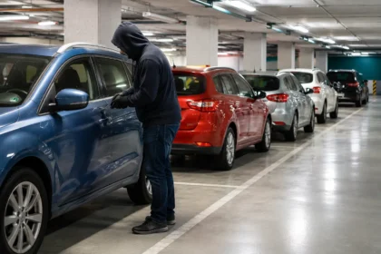 Riadó az autósoknak: ezek az autók a magyar tolvajok kedvencei