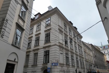 Furcsa falfestmények kavartak nagy port egy bécsi felújítás után