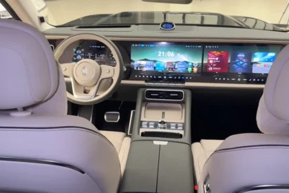 Lépett a következő kínai mobilóriás: a Huawei bemutatott egy hatalmas hatótávolságú luxus-SUV-t