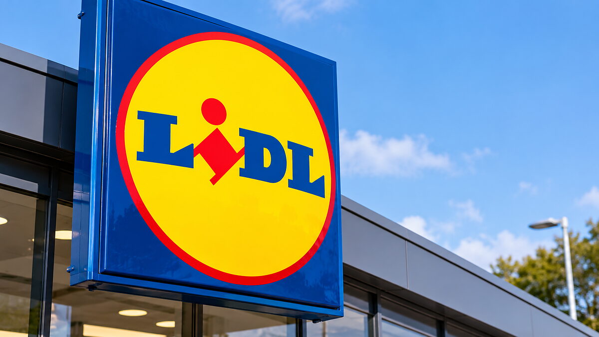 Csütörtöktől sokan lecsapnak erre a Lidl-újdonságra: 3999 Ft-ért jön az összehajtható ruháskosár