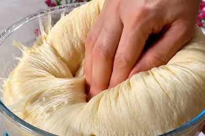 Ez a hozzávaló a tökéletes kelt tészta titka! A falusi háziasszonyok csak erre esküsznek